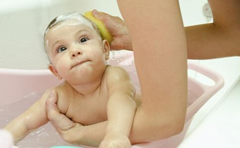 新生宝宝的护理方法 新生宝宝护理六注意