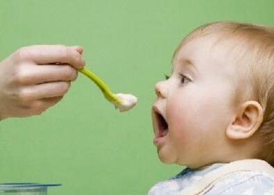 儿童每天喝酸奶好吗 宝宝喝酸奶对牙齿好吗