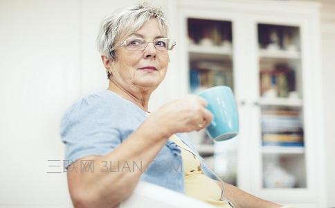 适合老年人吃的降压药 老人喝茶能降压？五种茶适合老人