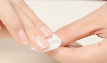 指甲油怎么洗掉 指甲油要怎么洗