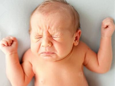 新生儿打喷嚏,咳嗽 新生儿打喷嚏是什么原因