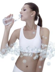 健康养生方法 喝水养生健体的8个方法