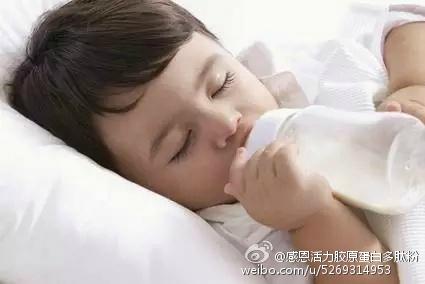 新生儿夜间喂奶次数 妈妈夜间喂奶必学常识