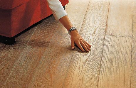 木地板保养方法 漆膜各异的木地板的保养方法