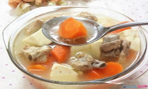 冬季养生筒骨汤的做法 冬季健康养生汤的做法