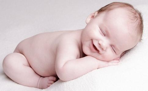 宝宝胆小是聪明的表现 聪明的宝宝出生时会有什么表现
