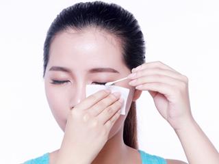 眼线卸妆最干净的方法 眼妆怎么卸干净
