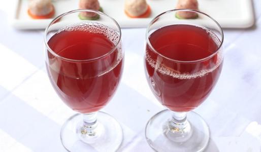 不加白酒的草莓酒做法 草莓酒家庭自酿方法