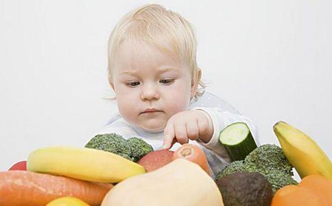 1岁宝宝一天饮食安排 1岁宝宝要怎么安排饮食