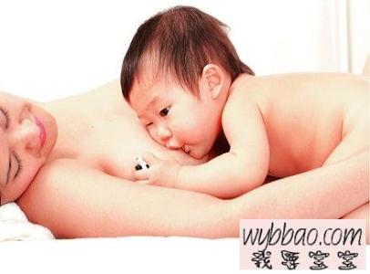 新生儿母乳喂养方法 新生儿如何母乳喂养 新生儿母乳喂养方法