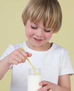 什么时候喝酸奶最补钙 宝宝什么时候喝酸奶更补钙