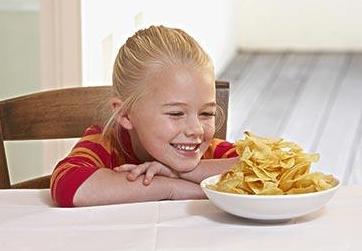 小孩吃什么开发智力 小孩补大脑长智力吃什么最好