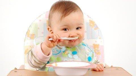 1岁宝宝不爱吃饭 1岁宝宝要如何自己吃饭