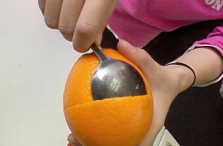 芒果怎么快速用手剥皮 如何快速剥脐橙？脐橙皮怎么剥更快