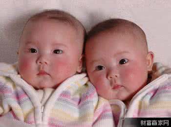 杨云二胎双胞胎女儿 双胞胎家庭能否生二胎
