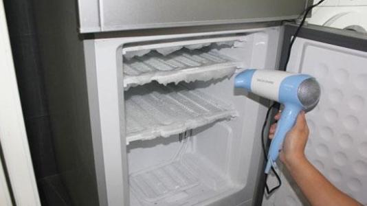 冰箱快速除霜法 冰箱快速除霜小窍门