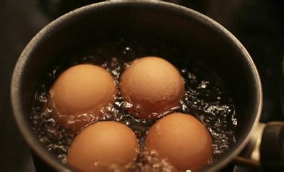 一天鸡蛋吃多了会怎样 鸡蛋吃多了会怎样