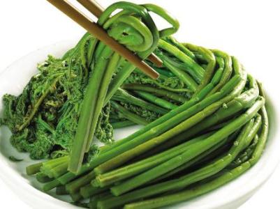 蕨菜的营养价值 蕨菜的营养价值_吃蕨菜的好处
