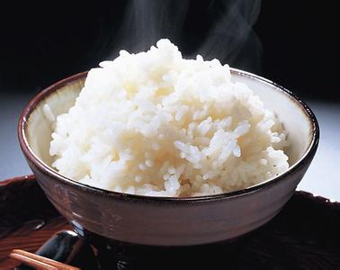 蒸米饭常犯3个错 蒸米饭最易犯3个错