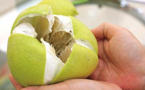 柚子皮的营养价值 柚子皮的功效与作用及禁忌 柚子皮的营养价值