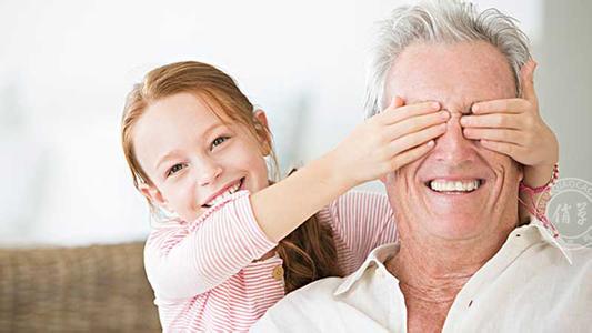 老年人视力模糊吃什么 老人吃什么保护视力