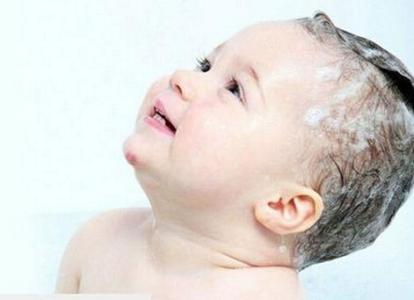 新生儿洗头 给新生儿洗头的5个步骤