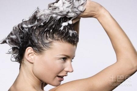 染发后多洗头减少危害 如何洗头能有效减少掉发