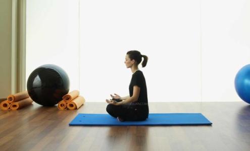 有助于分娩的运动 怎么练瑜伽有助于分娩?
