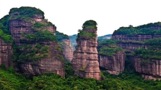 丹霞山自然学校 丹霞山怎么形成的 丹霞山自然资源