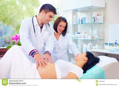 美女孕妇水中分娩视频 孕妇分娩怎么配和好医生