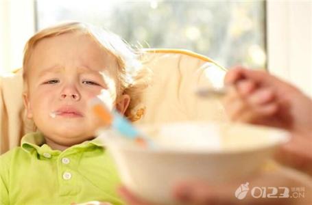 2岁小儿呕吐是什么原因 小孩呕吐是什么原因引起的
