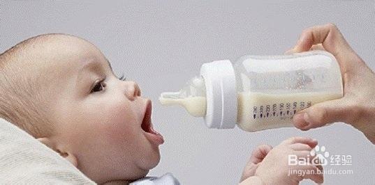 新生儿配方奶粉哪个好 新生儿喝配方奶粉不宜过浓