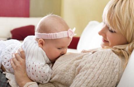 婴儿吃多久母乳最好 母乳是婴儿最好的饮食