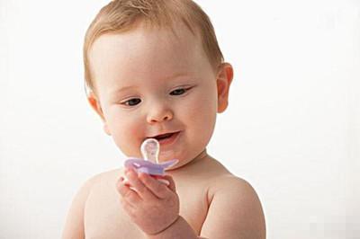 宝宝用安抚奶嘴好不好 宝宝使用安抚奶嘴注意事项？