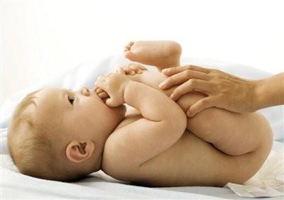 新生儿腹泻 为什么新生儿会腹泻