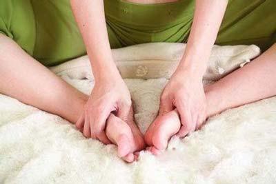 孕妇脚肿怎么消除 孕妇如何缓解脚肿