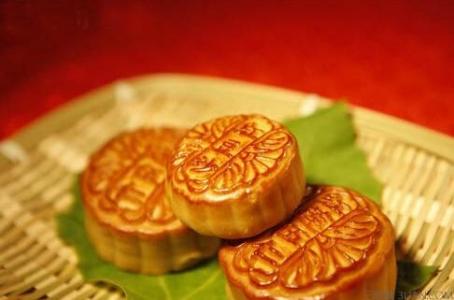 中秋节吃月饼的由来 中秋节的月饼种类有哪些