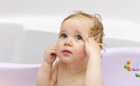如何护理宝宝私处 如何护理宝宝的耳朵
