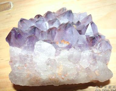 天然透明水晶石价格 水晶石是怎么形成的 天然水晶与人工水晶区别