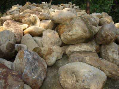 鹅卵石是怎样形成的 鹅卵石形成的原因
