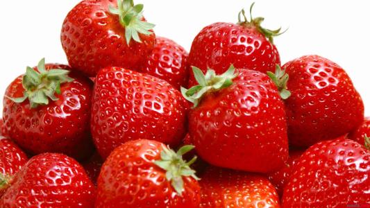 草莓营养价值及功效 草莓的营养价值有哪些 草莓的功效与作用