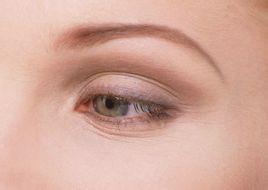 眼角皱纹怎么去除 吃什么淡化眼角皱纹