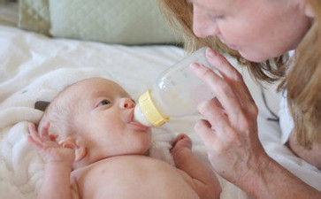 出院后早产儿喂养指南 早产儿应如何喂养