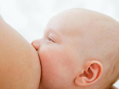 新生儿喂奶正确方法 新生儿科学喂奶五大方法