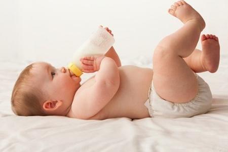 宝宝配方奶喝到几岁 配方奶应该让宝宝喝到几岁？