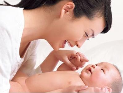 新生宝宝的护理方法 如何护理2个月的宝宝 护理2个月宝宝的方法