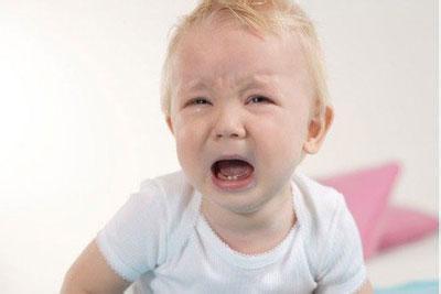 婴儿啼哭声 判断疾病 怎么从孩子哭声判断哪里不舒服