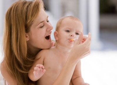 婴儿吃什么食物补钙 宝宝补钙的食物有哪些 婴儿缺钙可以吃什么