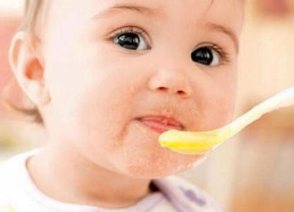 一岁三个月宝宝饮食 三个月宝宝能吃什么_三个月宝宝的饮食