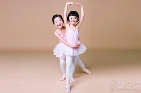 杭州皇室艺术芭蕾学校 孩子学芭蕾，芭蕾是规范的艺术